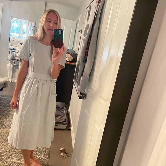 Sezane Odalie button back blue and white striped dress. EUC. Size 38 (6) - Picture 3 of 6